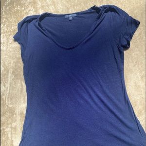Gap Navy v neck tee shirt Small